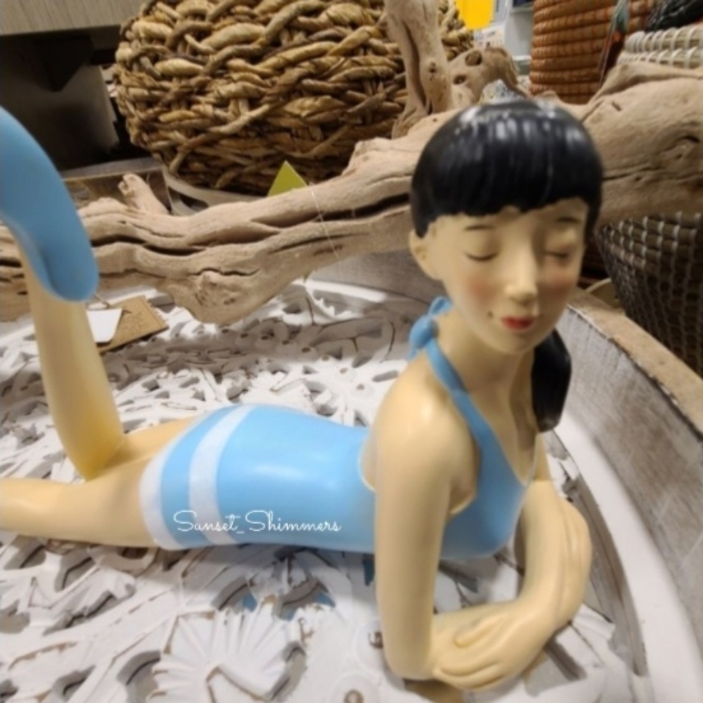 Art Deco Sun Bathing Beach Beauty Retro Vintage Style Americana Figurine Statue